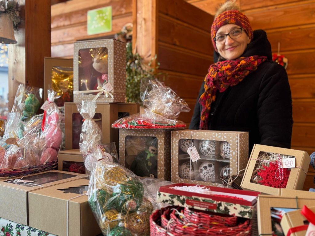 Stoisko podczas jarmarku w gminie Ochotnica Dolna
