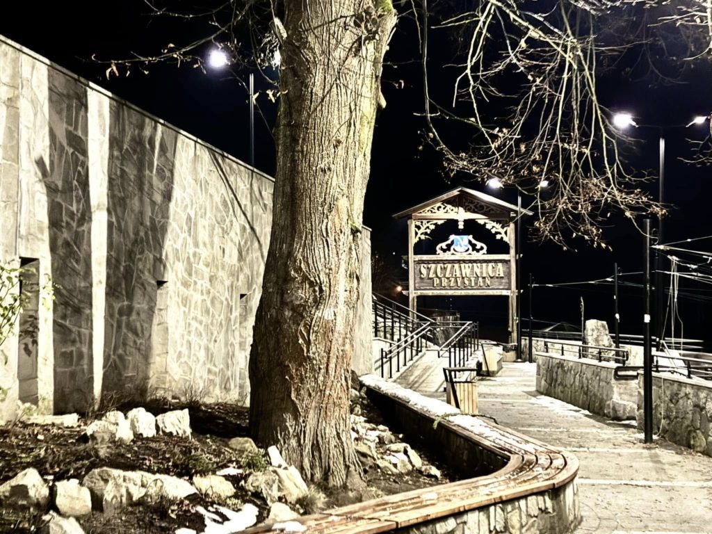 Promenada nad Grajcarkiem zimą